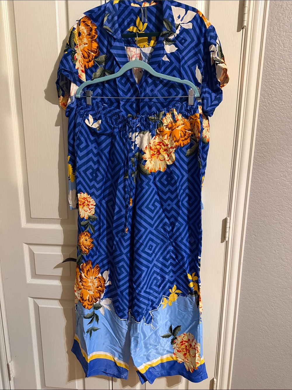 Anthropologie 2 piece Blue Floral Wide-Leg Bermudas and button down top